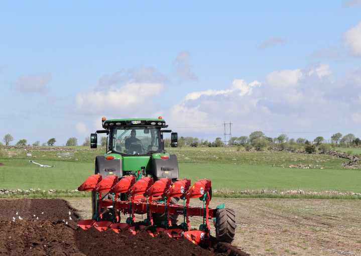 Kverneland Machine Working Day