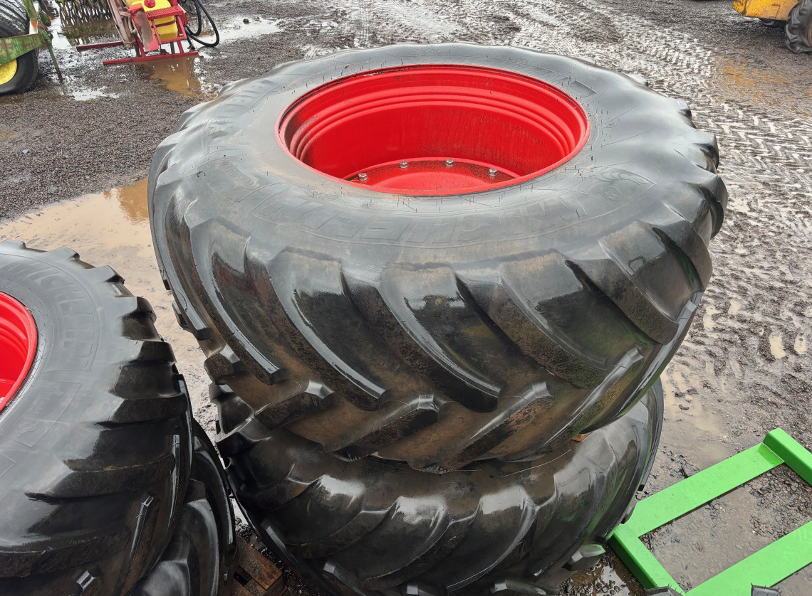 900/60 R 42 & 710/60 R 34